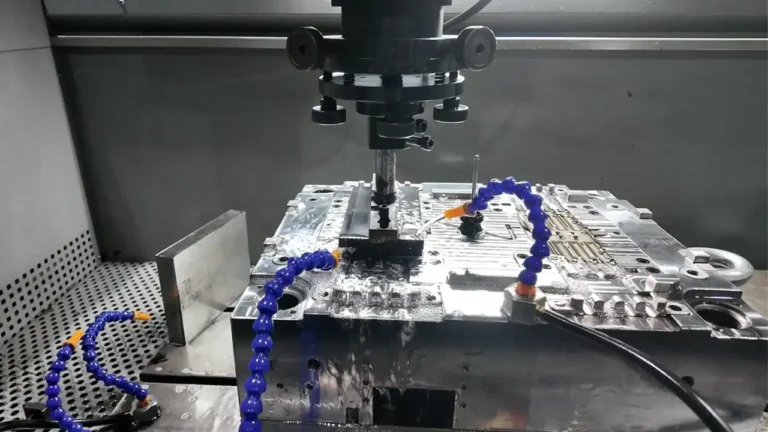 CNC-Bearbeitung von Metallteilen
